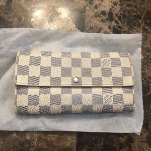 Louis Vuitton Damier Azur Sarah wallet